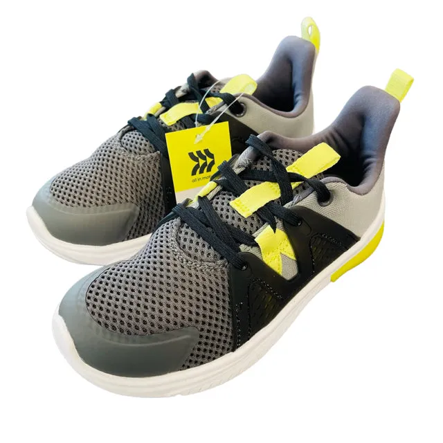 All in Motion Boy's Grey Sneakers (size 1 Youth)