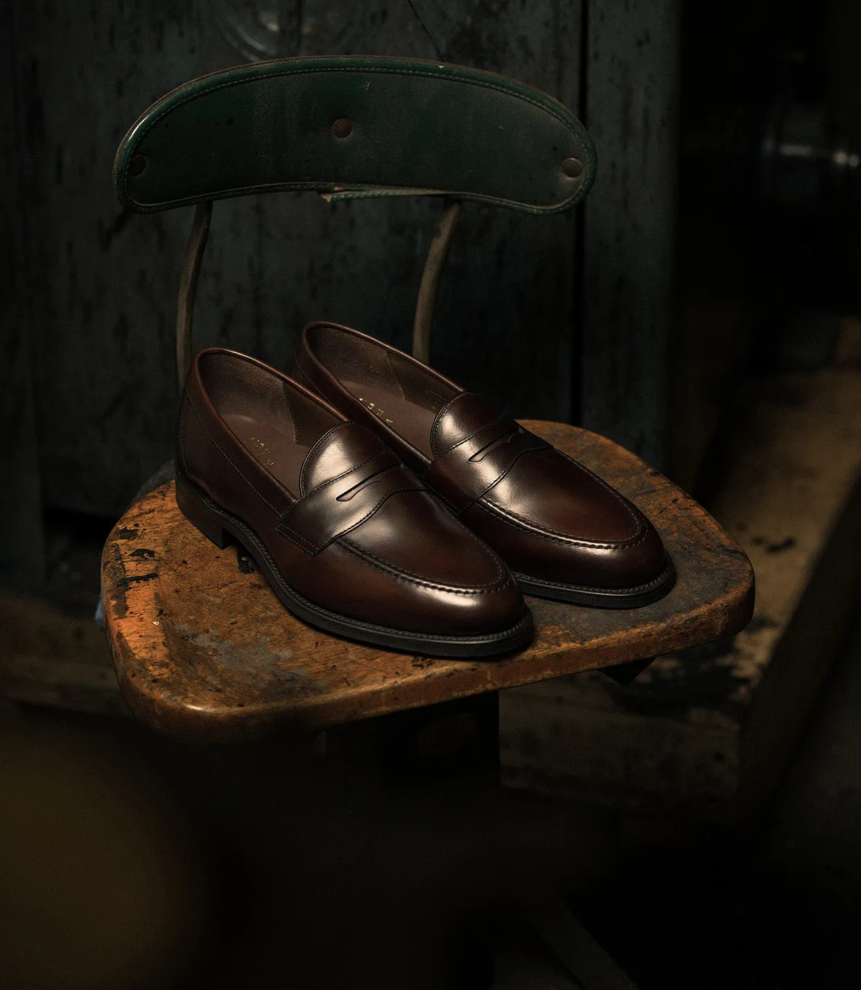 Imperial Dark Brown Waxy