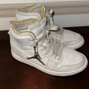 Jordan 1 High Zoom Air CMFT Grey Fog Women's Size 7.5 US - CT0979-004 Sneakers