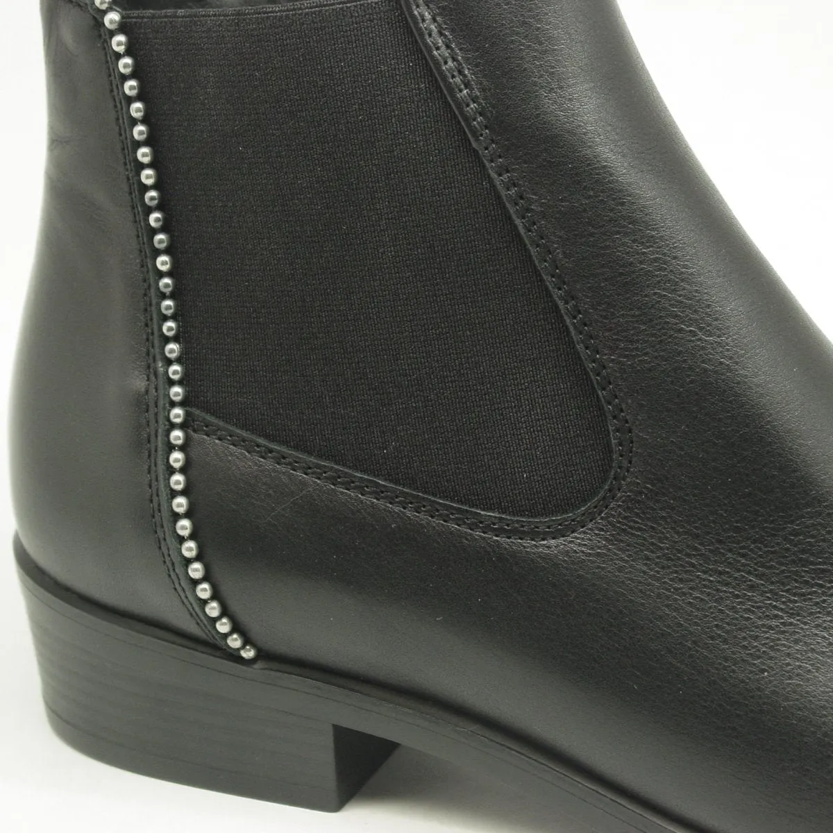KA 18732 Black