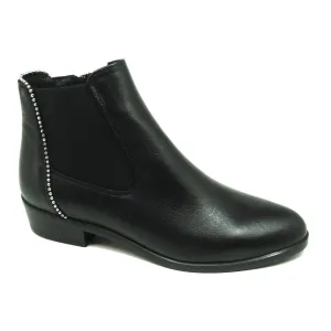 KA 18732 Black