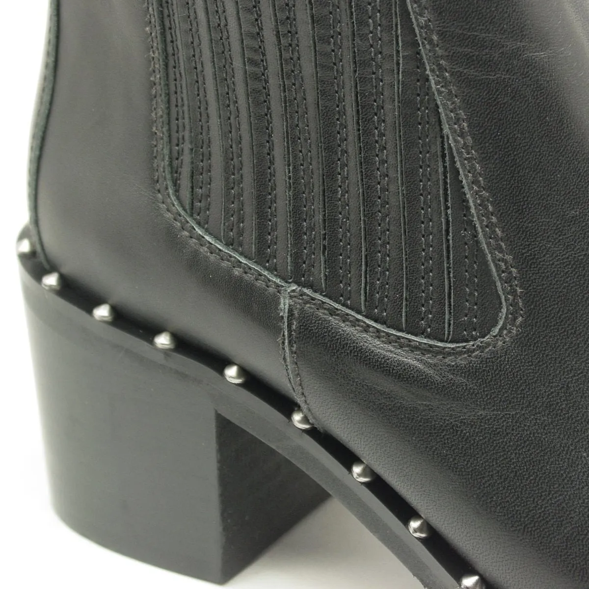 KA 7820 Isseo Black