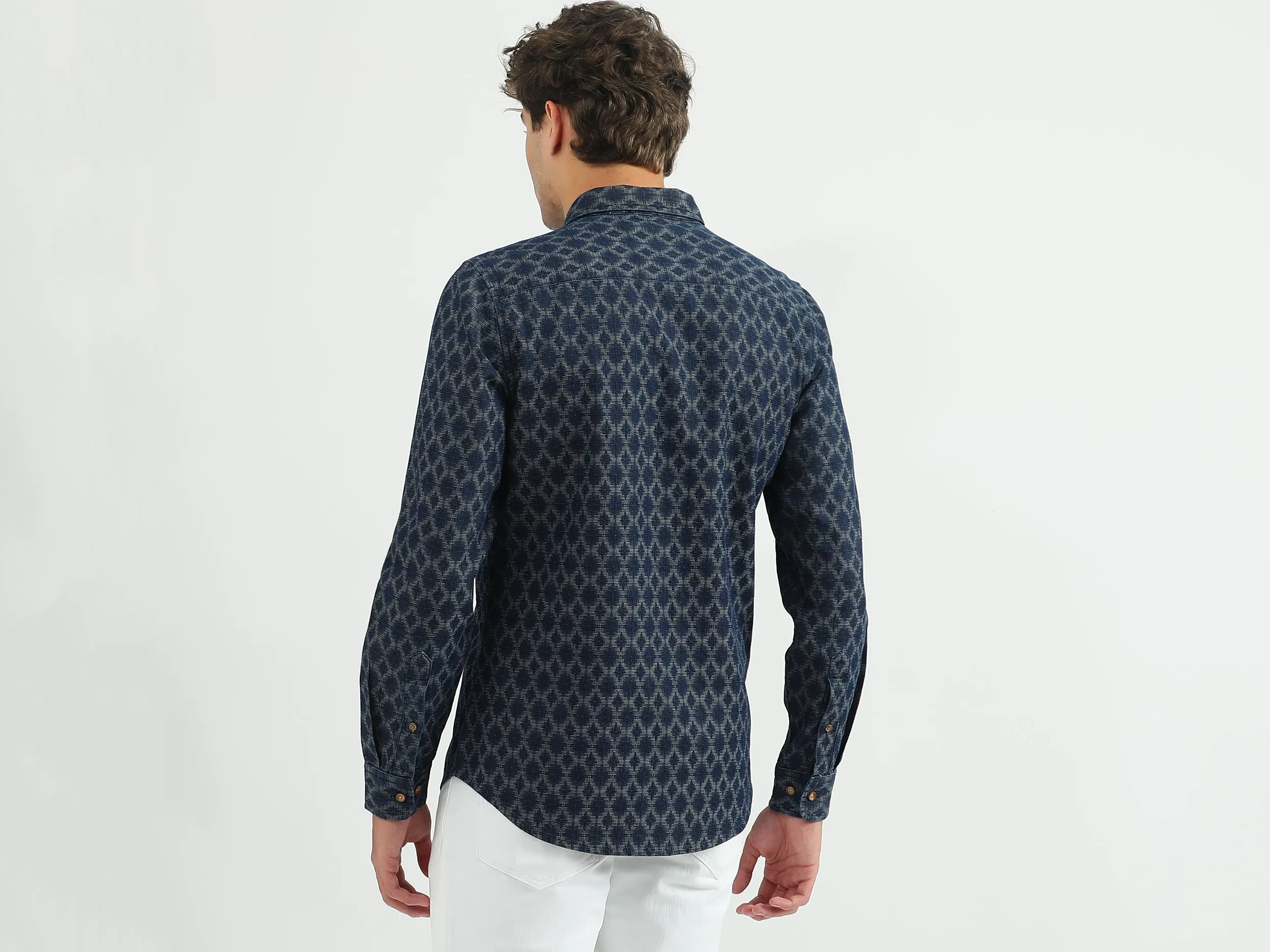 Men Printed Spread Collar Shirt