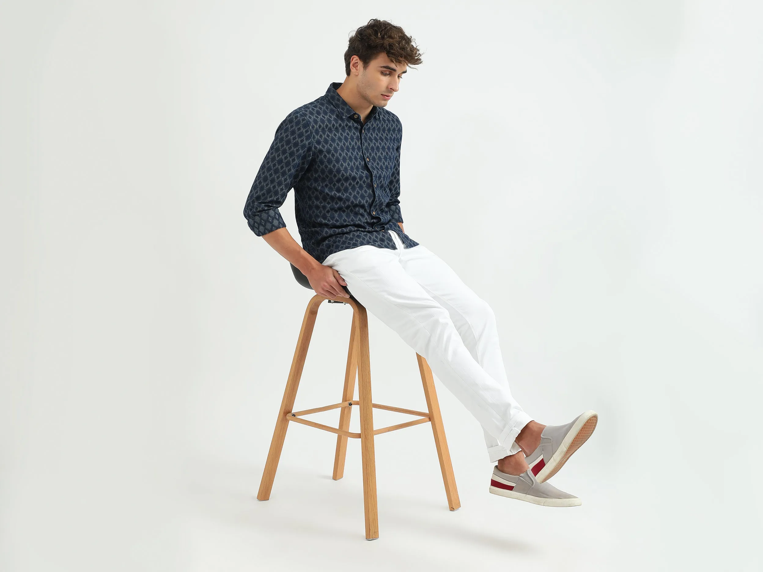 Men Printed Spread Collar Shirt