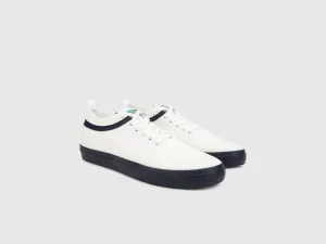 Men Textured Lace-up Sneakers
