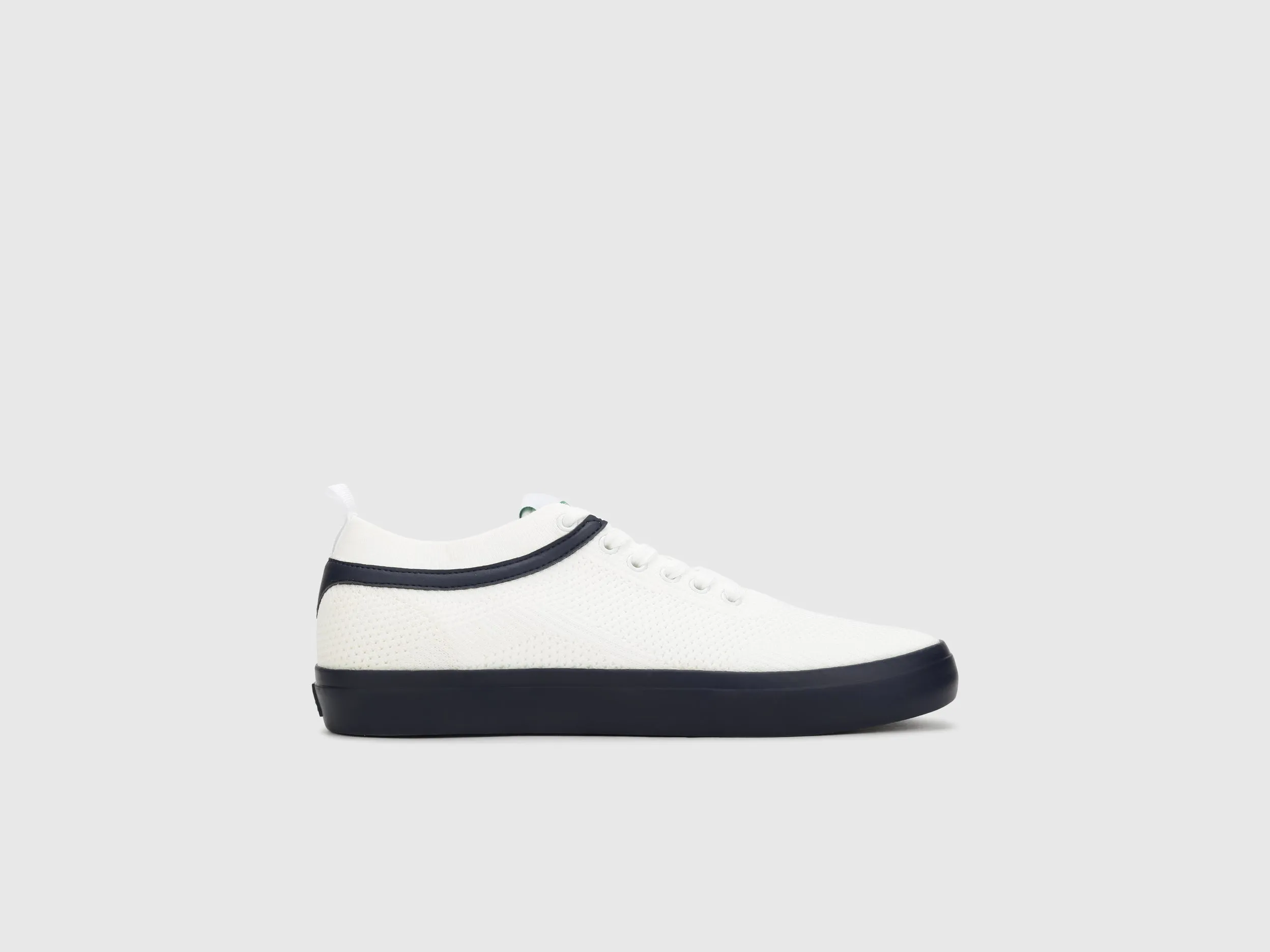 Men Textured Lace-up Sneakers
