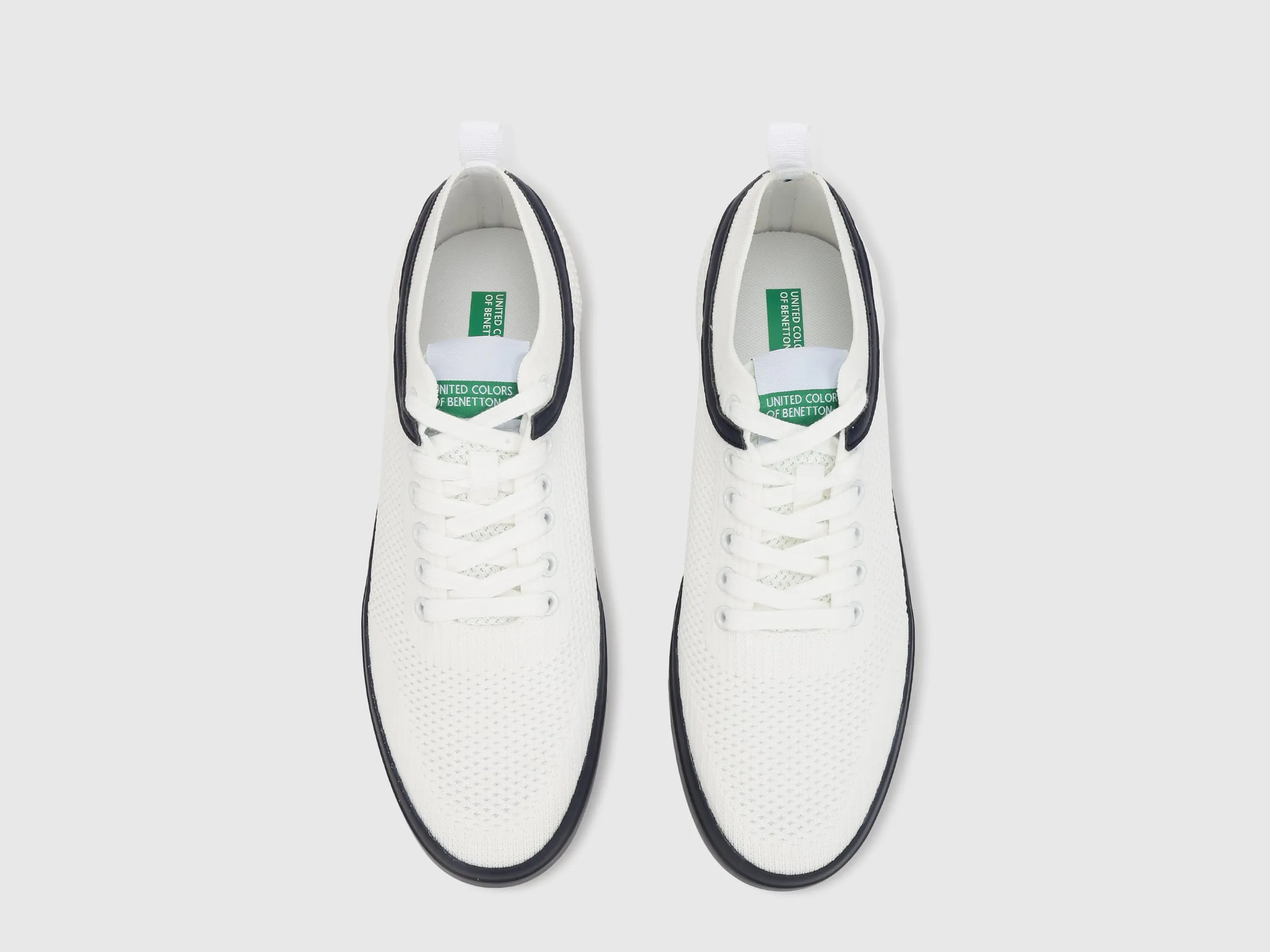 Men Textured Lace-up Sneakers