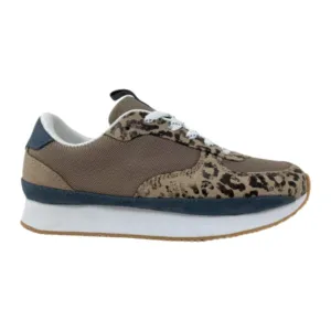 Runner sneakers