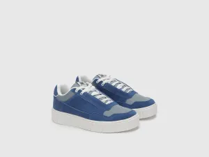 Solid Pattern Lace-Up Sneakers