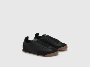 Solid Pattern Lace-Up Sneakers
