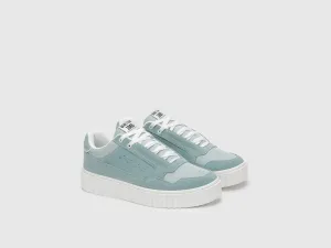 Solid Pattern Lace-Up Sneakers