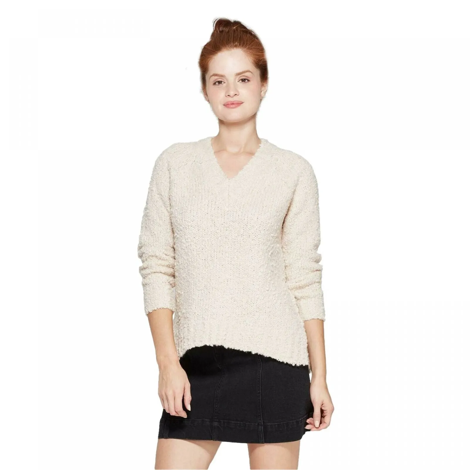 Universal Thread Women's Long Sleeve Pullover V-Neck Textured Boucle Sweater