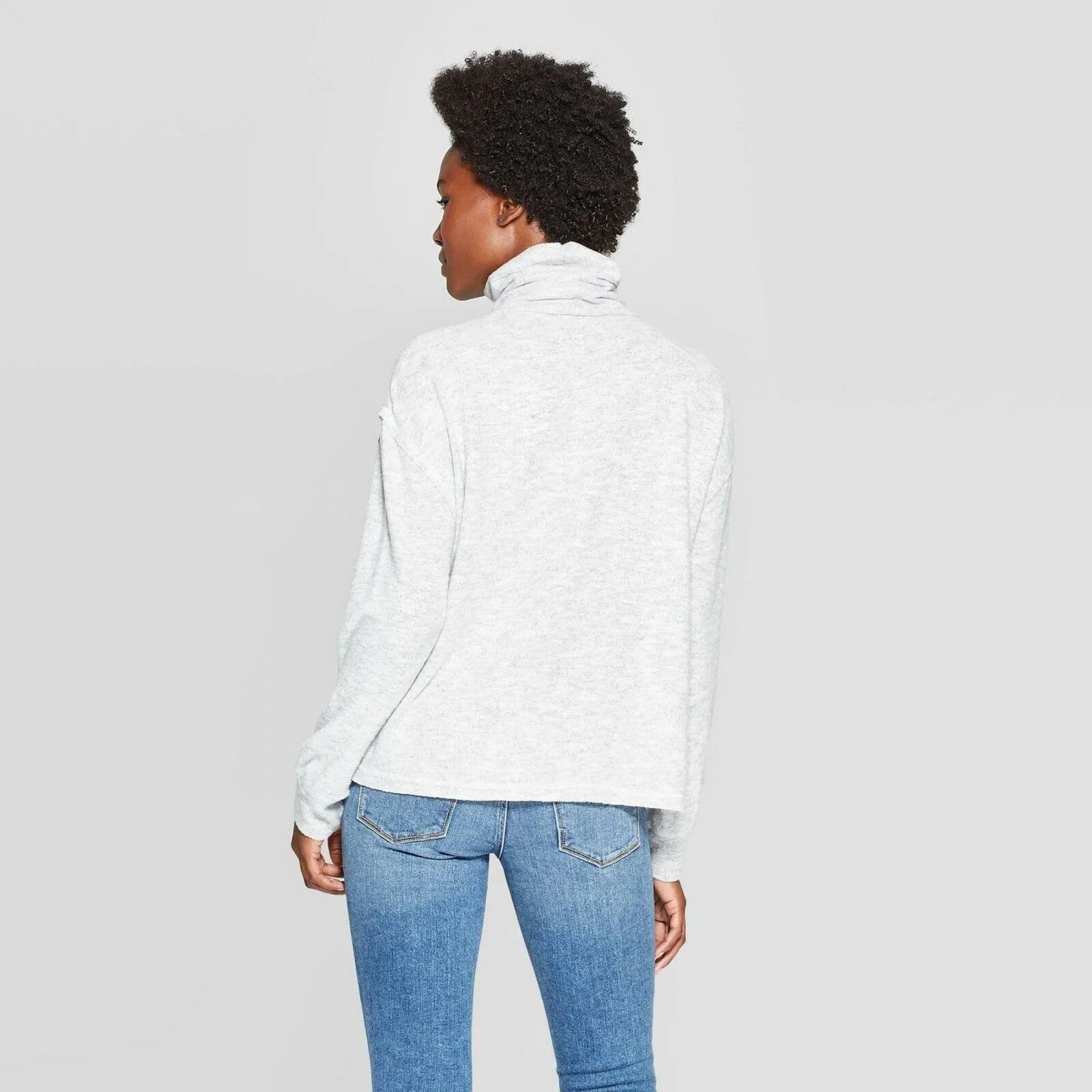 Universal Thread Women's Mock Turtleneck Knit Sweatshirt