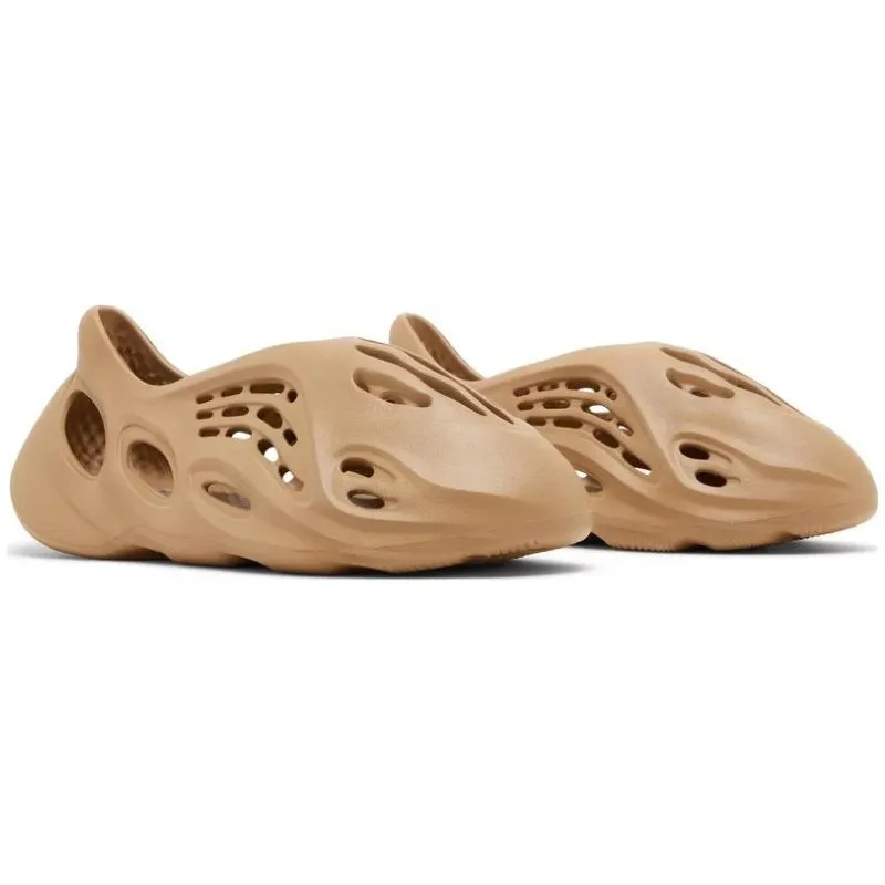Yeezy Foam Runner Clay Taupe